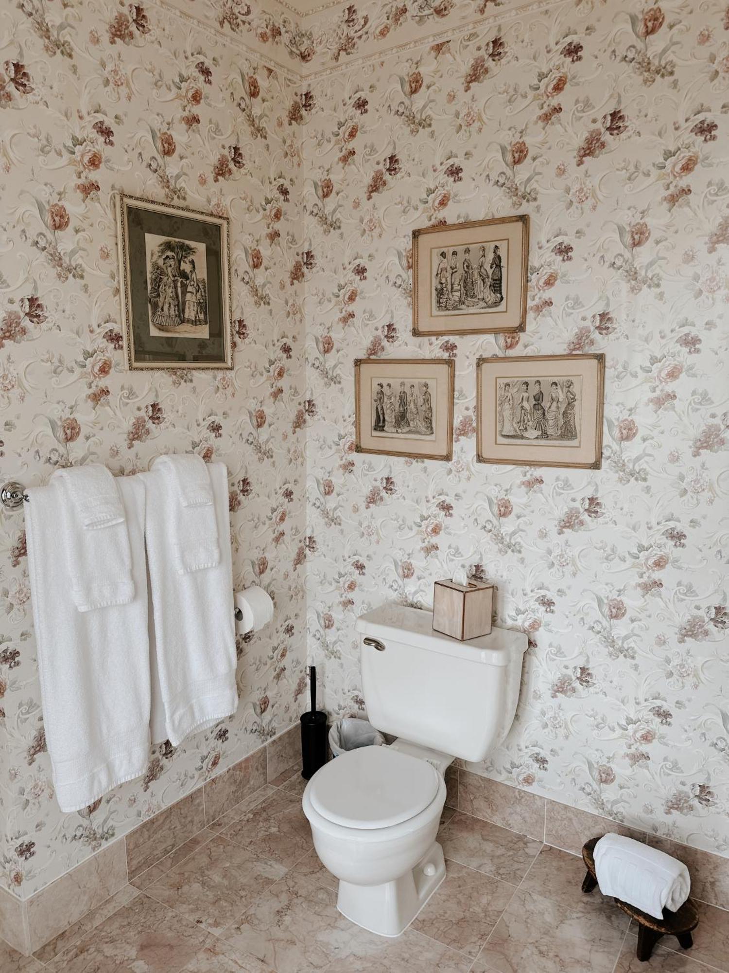 Adams Pragge House - Victorian Bed & Breakfast Порт-Таунсенд Экстерьер фото